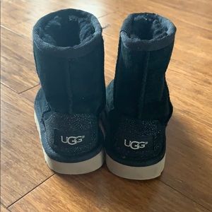 Toddler UGGS Size 7